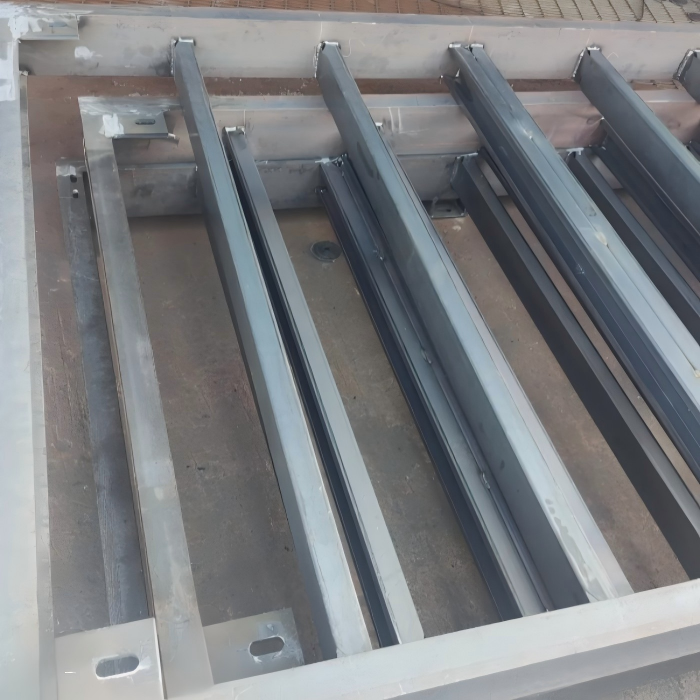 Custom Metal Grating Frame MIG Welding Service with 100 Percent Penetration Welds for Safety Critical Platforms 4 금속 그레이트 프레임 클로즈업 아연 도금 용접 금속 그레이트 프레임 브래킷