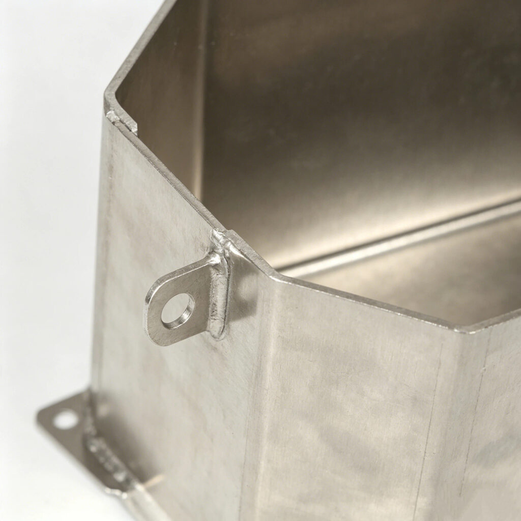 Waterproof dustproof IP66 stainless steel junction box, TIG-welded, rugged construction.