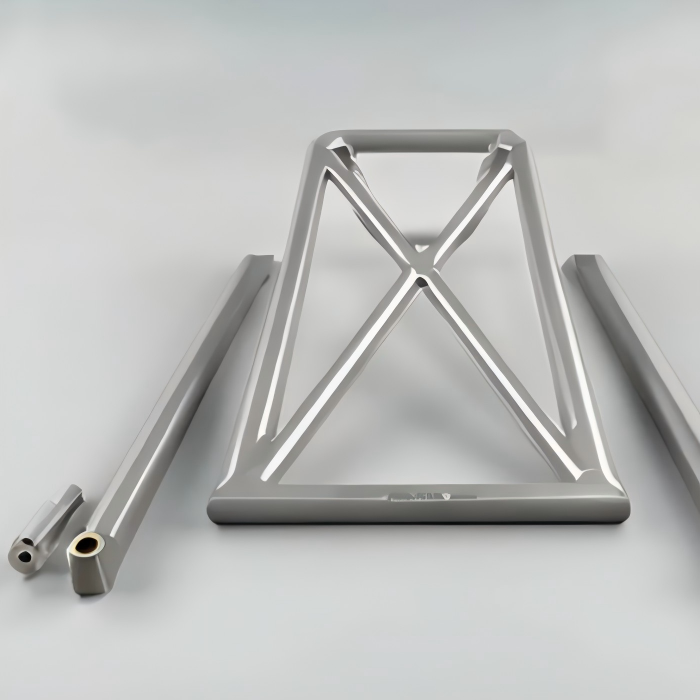 Titanium Bike Rack Rear Welding Service 3X Stronger Than Steel with Precision TIG Welded Titanium Construction 3 Сваренный TIG задний багажник из титана для велосипеда, обеспечивающий высокую прочность и легкий вес