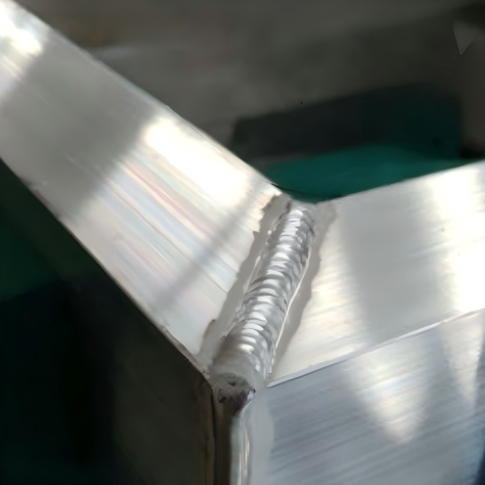 Clean weld bead produced with Corner Joint Welding